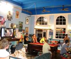 Sundancer Backpackers Resort