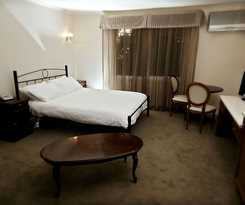 Elizabethan Lodge