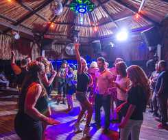 Hotel The Grand Blue Sky International