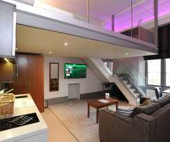 Hotel Court Residence