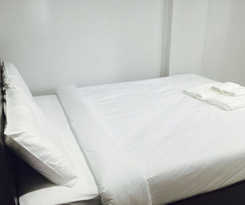 Siriwat Apartment