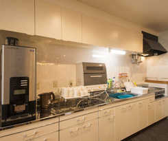Guest House Rojiura -