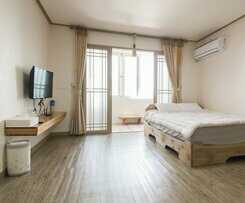 Hostel On The Stone Guesthouse 2 -