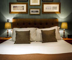 The White Star Tavern