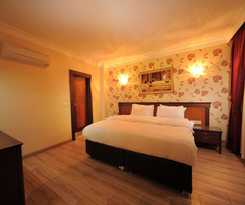  Golden Lake Hotel