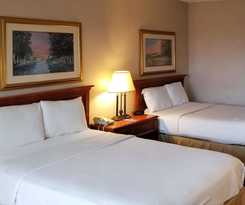 Hotel Clarion Inn and Suites