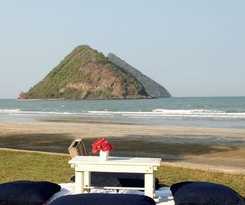 Hotel Brassiere Beach Resort