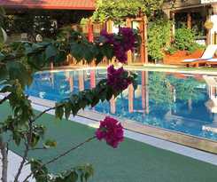 Ten Apart Hotel