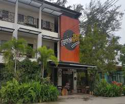 Rayonghouse Resort