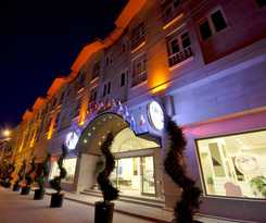  Madame Tadia Hotel
