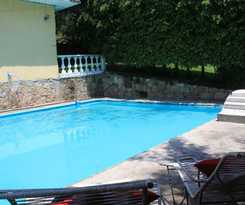 Hotel Teques Inn