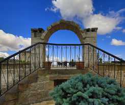 Romance Cave Suites