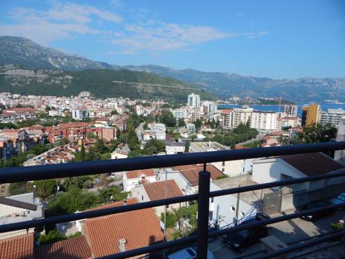Contessa Apartments
