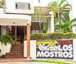 Los Mostros