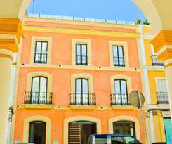 The Zentral Arenal Suites