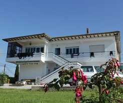 Hotel Hostel El Pico De Santillana