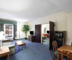 Hotel Spark by Hilton San Antonio Airport
