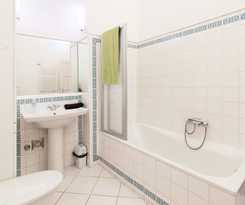 Pal's And Apartments