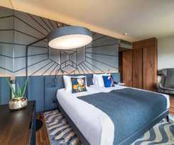 Clark Budapest - Adults Only