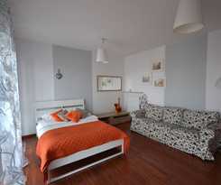 Senator Warsaw Apartments