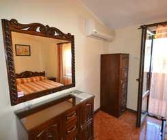 Hotel More
