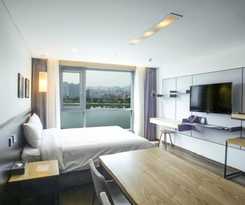 Hotel Riverside