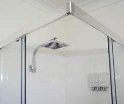 Highway Motor Inn