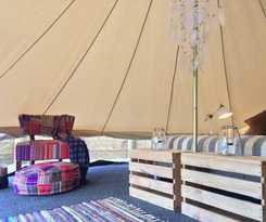 Hotel Nimbin Rox Yha