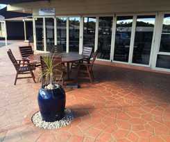 Hotel James Street Motor Inn