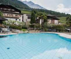 Paloria Apartments & Sport
