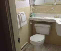 Super 8 By Wyndham W Yarmouth Hyannis/cape Cod