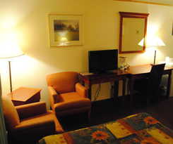 Hotel Moosomin Country Squire Inn