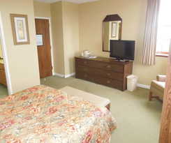 Hotel Guest Quarters At The Bridges Golf Club