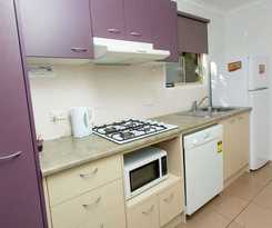 Hotel Solitary Islands Resort - Caravan Park