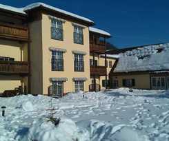 Hotel Ferienwohnungen Garni D&ouml;rflerwirt