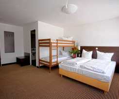 Iq Hotel