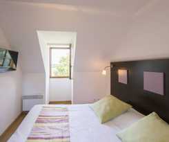  Chateau De Beaussais