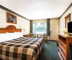 Days Inn By Wyndham Lake City I-75