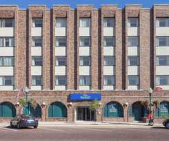 Hotel Baymont By Wyndham Delavan Near Lake Geneva
