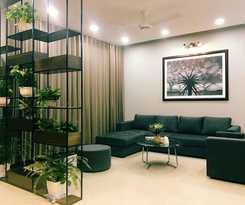  V House 6 Serviced Apartment