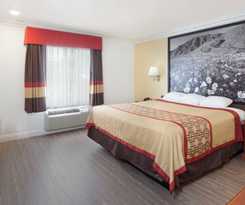 Hotel Super 8 By Wyndham Santa Clarita/valencia