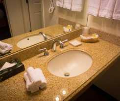 Pines Inn and Suites