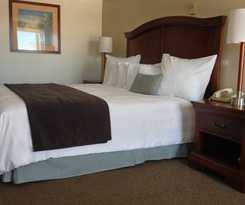 Hotel Holiday Hill Inn and Suites