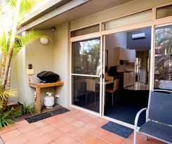 Hotel Nautilus Beachfront Villas and Spa