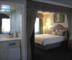 Hotel Carmel Inn and Suites