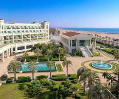 Las Arenas Balneario Resort