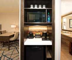 Hotel Embassy Suites By Hilton Portland Washington Square