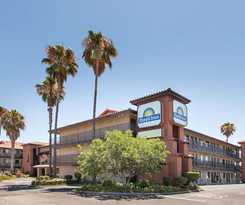 Hotel Days Inn by Wyndham San Jose Airport 