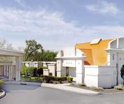 Howard Johnson By Wyndham Newburgh/west Point