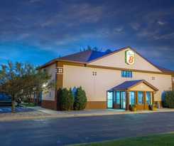 Hotel Super 8 By Wyndham Fairmont